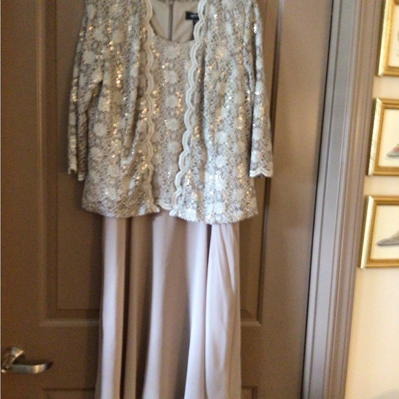 semi formal dress with jacket size 6 - Picture 3 of 3